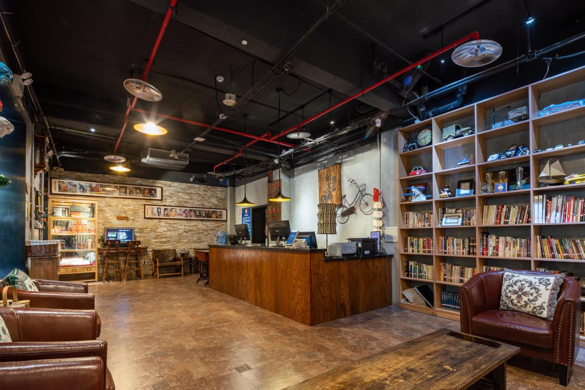 Nost Algia Hotel - Near Beijing Yonghe Lama Temple, Ghost Street, Beihai Park, Jingshan Park, Drum Tower, Houhai Bar Street, Tian'Anmen Square, Located In Beijing Traditional Hutongs, 5 Minutes Away From Subway, Free Laundry Serive Экстерьер фото