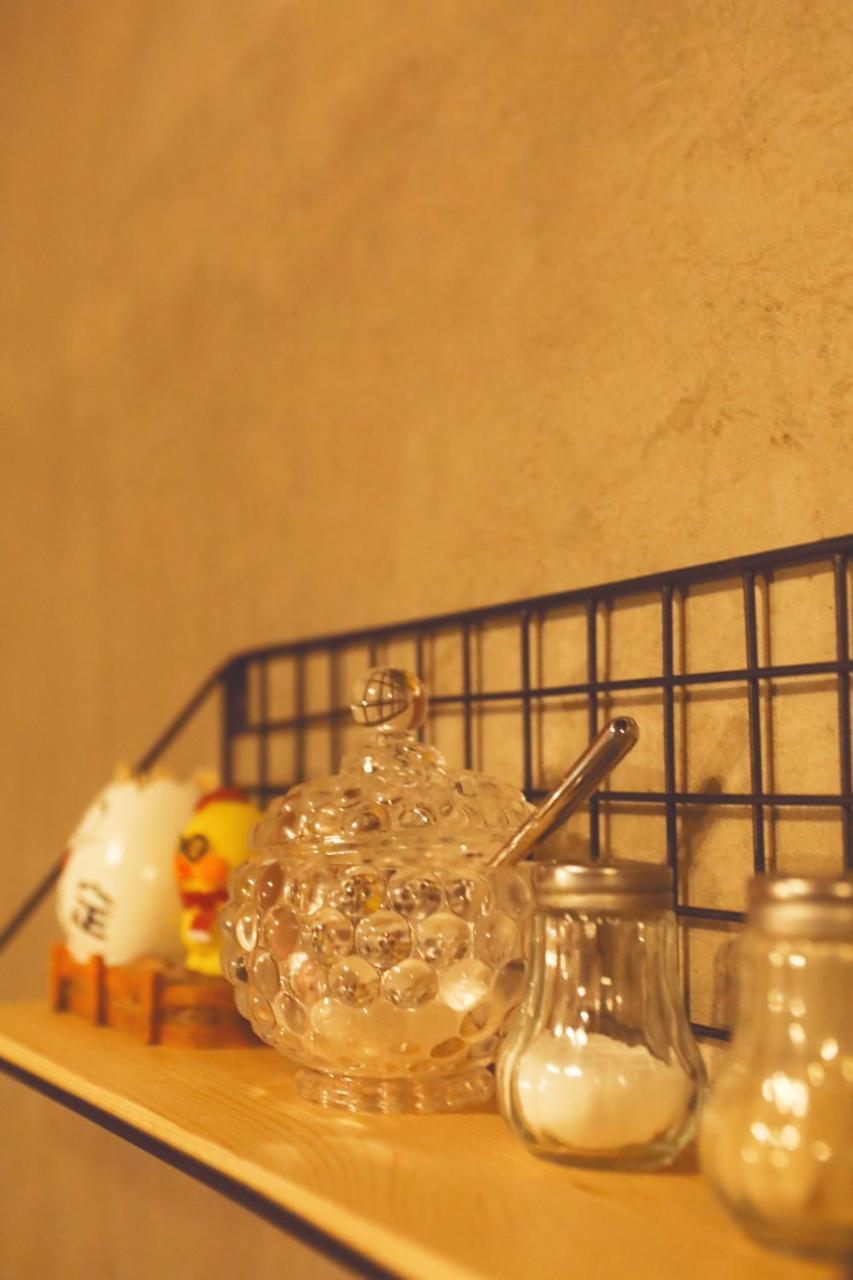 Nost Algia Hotel - Near Beijing Yonghe Lama Temple, Ghost Street, Beihai Park, Jingshan Park, Drum Tower, Houhai Bar Street, Tian'Anmen Square, Located In Beijing Traditional Hutongs, 5 Minutes Away From Subway, Free Laundry Serive Экстерьер фото